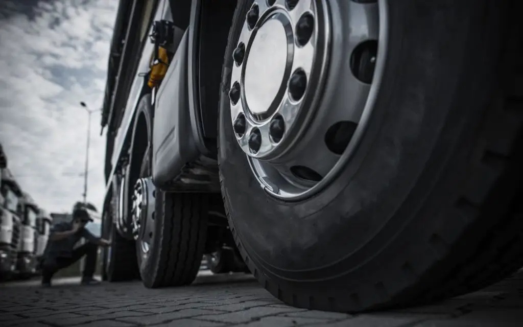 tire blowout mobile truck repair Sacramento